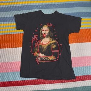 Brisco Brands Black Red Gold Mona Lisa Graphic T-Shirt Women’s Size Small